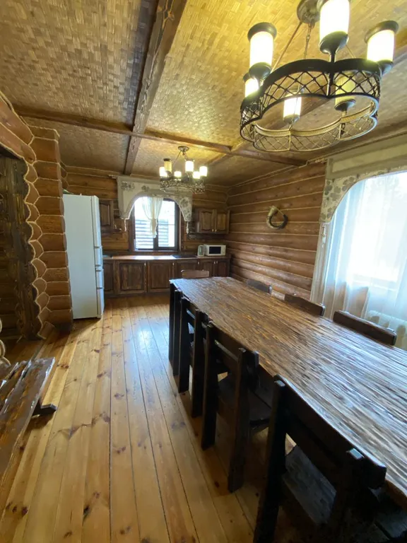 Уютный загородный коттедж недалеко от центра города