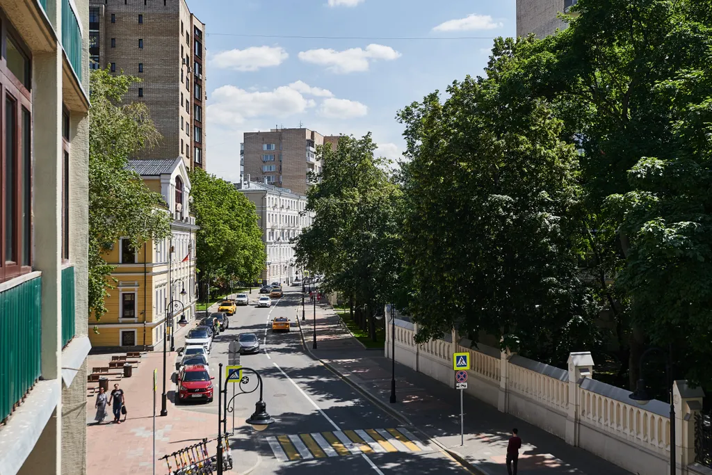 Квартира Квартира Модная трешка на патриарших с двумя санузлами — Москва