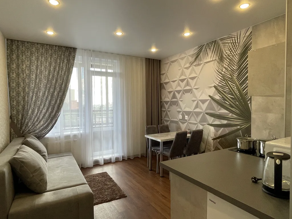 Новая квартира у ЖД вокзала в центре с теплой парковкой