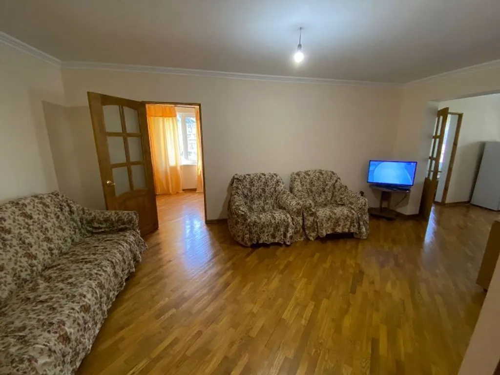 4-комнатная квартира в центре Пицунды — аренда посуточно в Пицунда