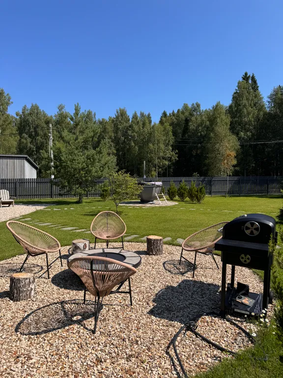 Уютный загородный дом в тишине