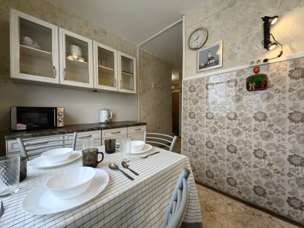 Квартира Комфортная 2-комнатная квартира в 7 минутах пешком от метро — Москва
