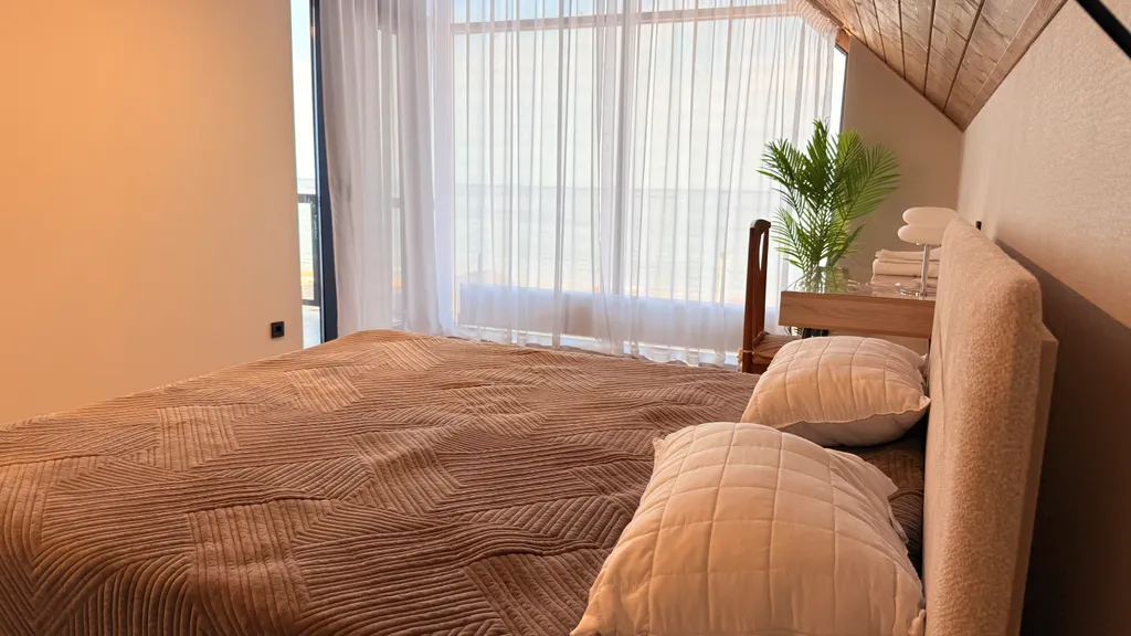 Морской лофт на берегу