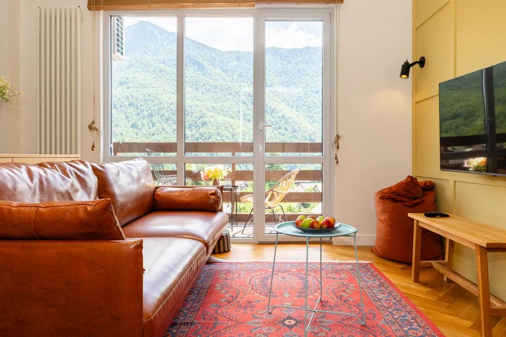 Двухуровневая квартира с видом на горы
