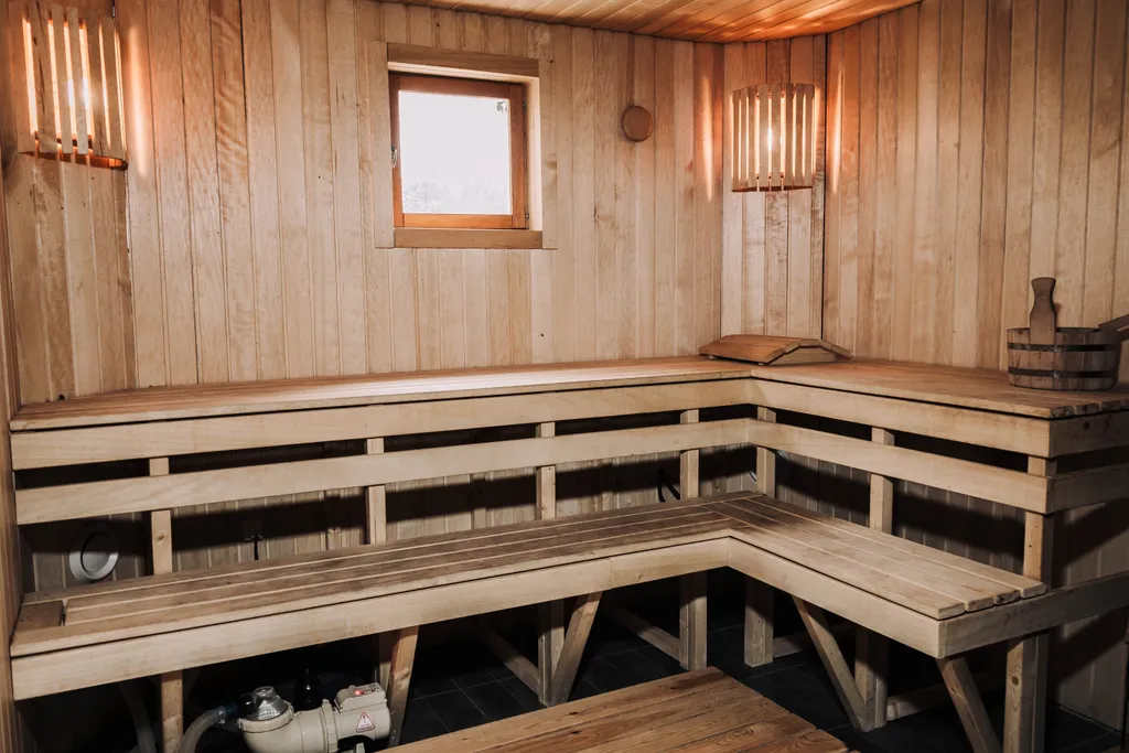 Коттедж Большой дом с баней и купелью — Иваново (Ленинградская область)