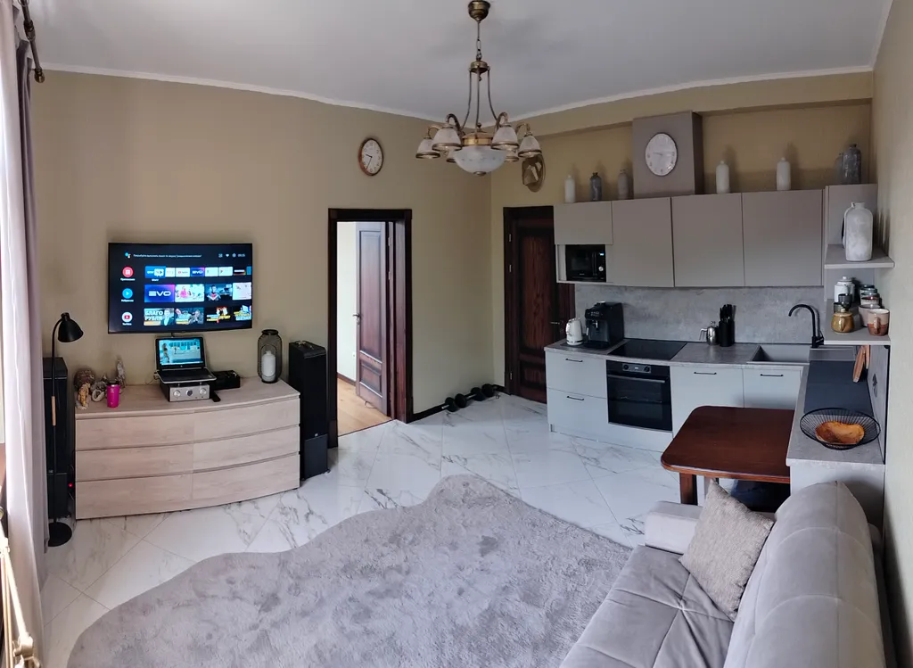 2-комнатный апартамент с видом на Аигбу