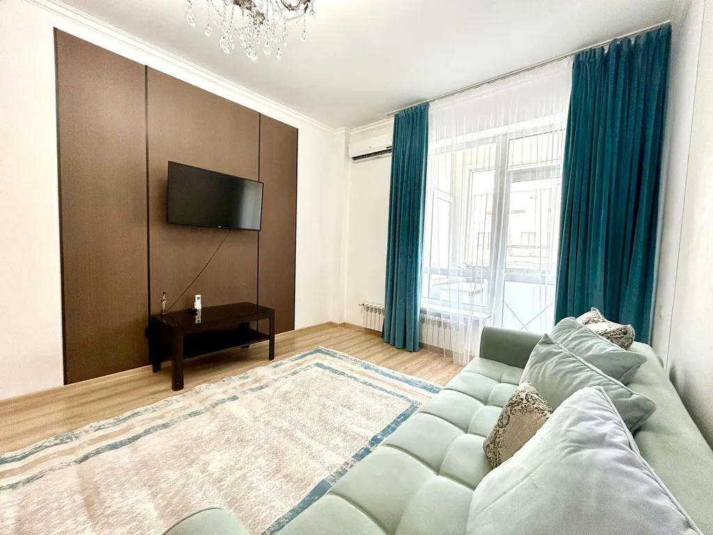 Уютная квартира около Expo и Mega Silkway