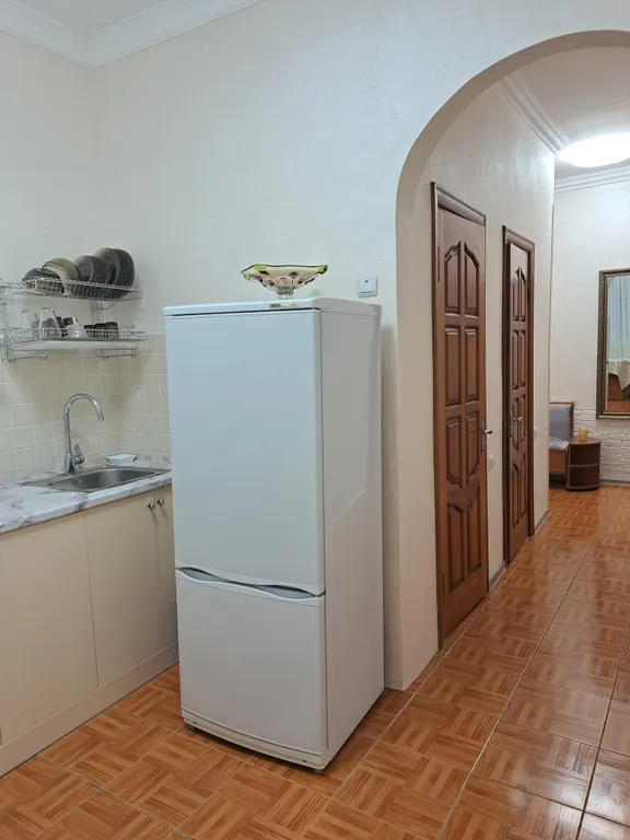 Двухкомнаткая квартира на второй линии от набережной