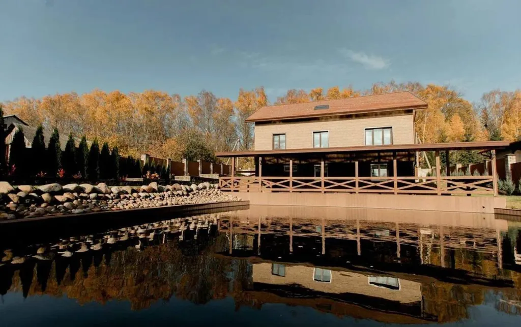 Дворик на Минском море