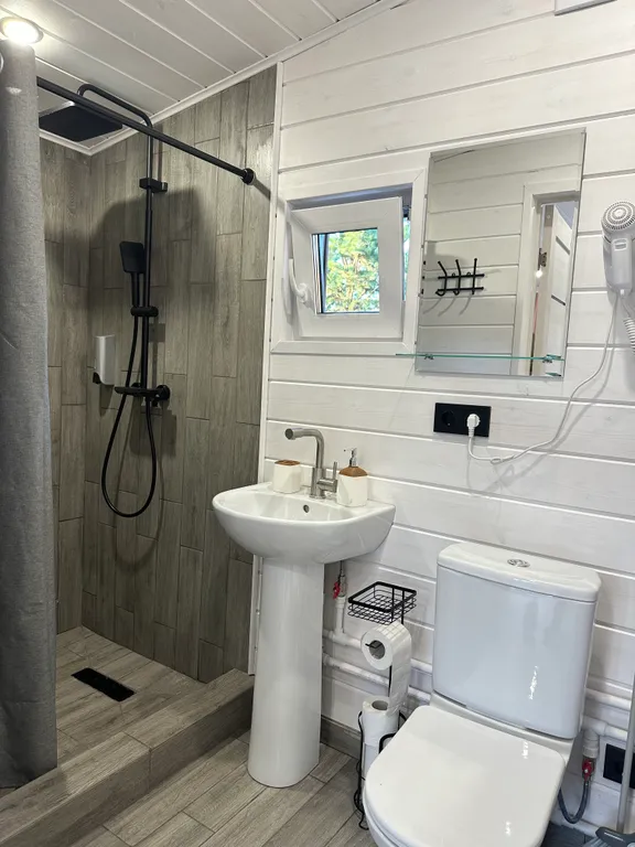 Добрый дом в соснах