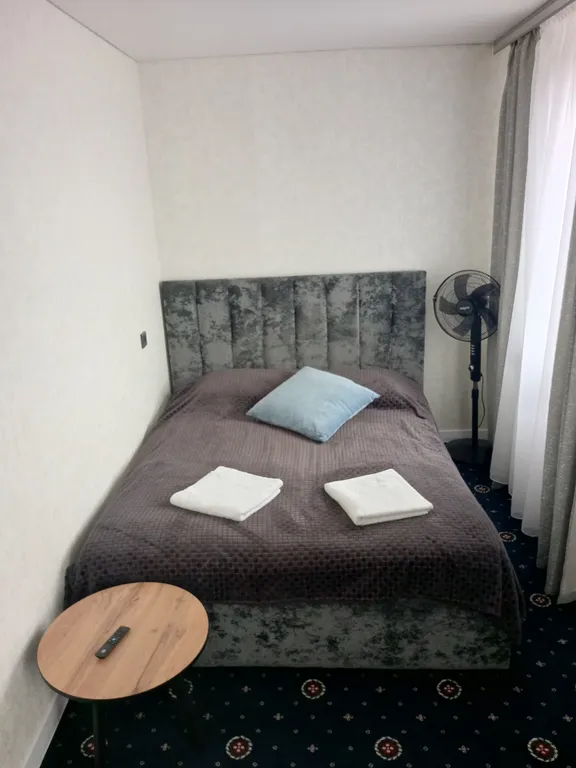 Коттедж на берегу в городе, сауна с бассейном