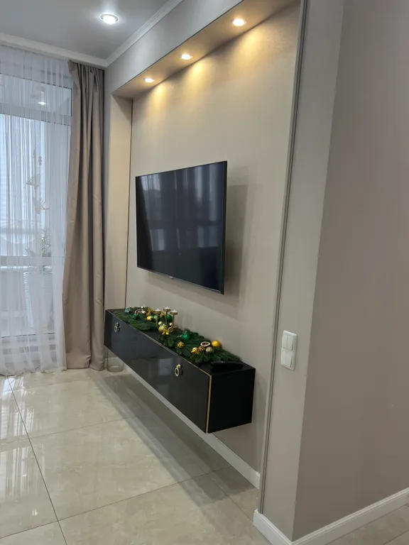 Дизайнерская квартира на набережной