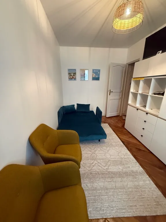 Эйфелева башня, центр