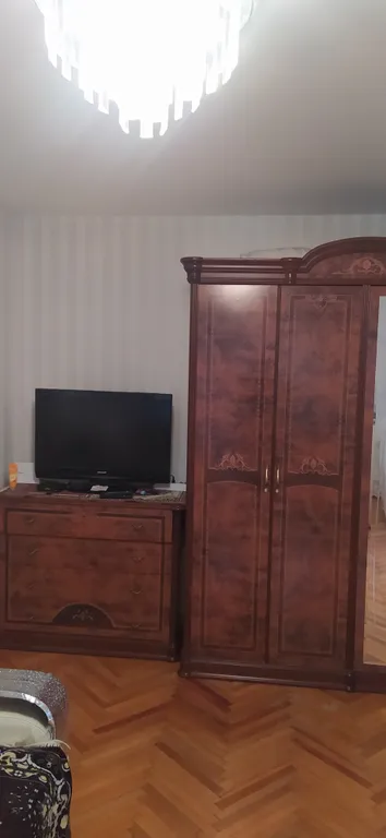 Дом возле леса, 5 этаж, окна в горы, птицы и воздух