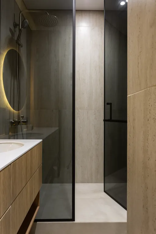 Четырехместная дизайнерская квартира у ТЦ Форум