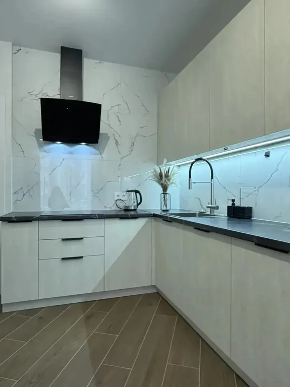 Современная 2-я квартира в районе ГМР