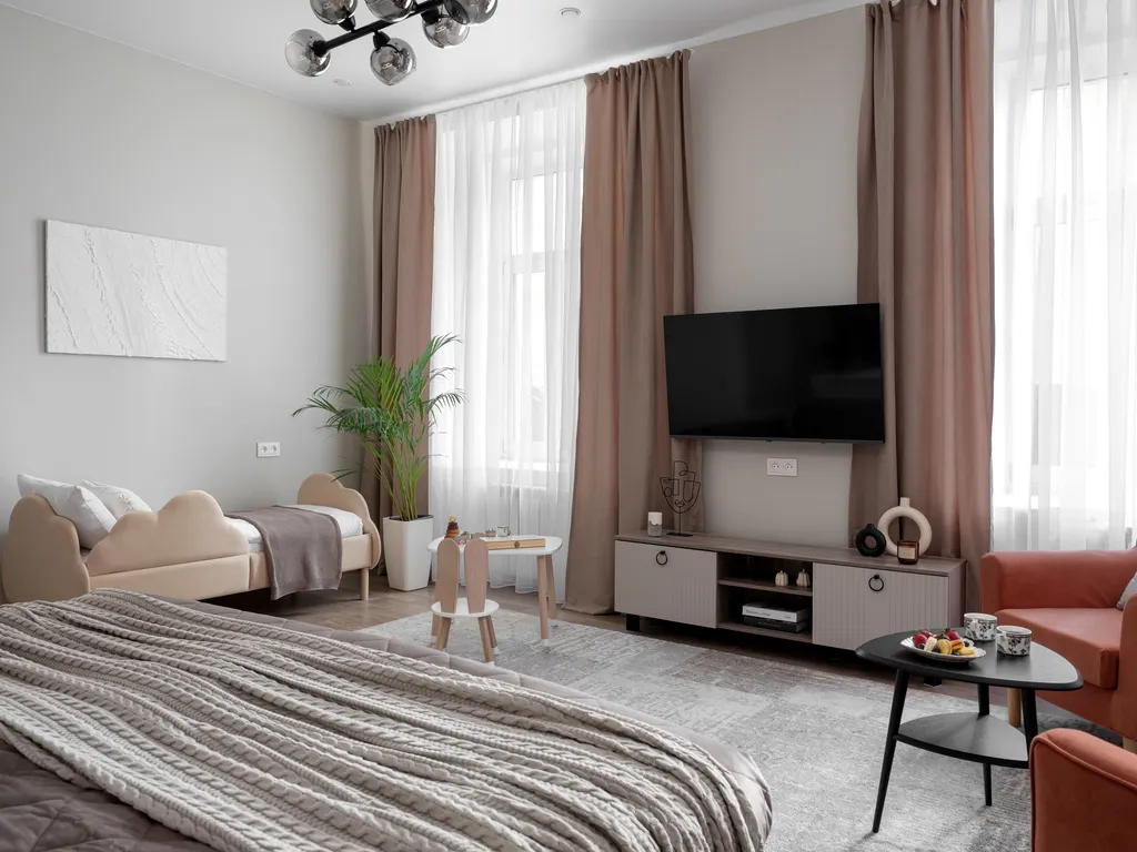 Дизайнерская четверка на патриарших прудах