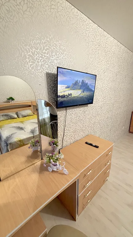 Светлая евро-двушка в Кошелeв парке. Для семьи или для работы.