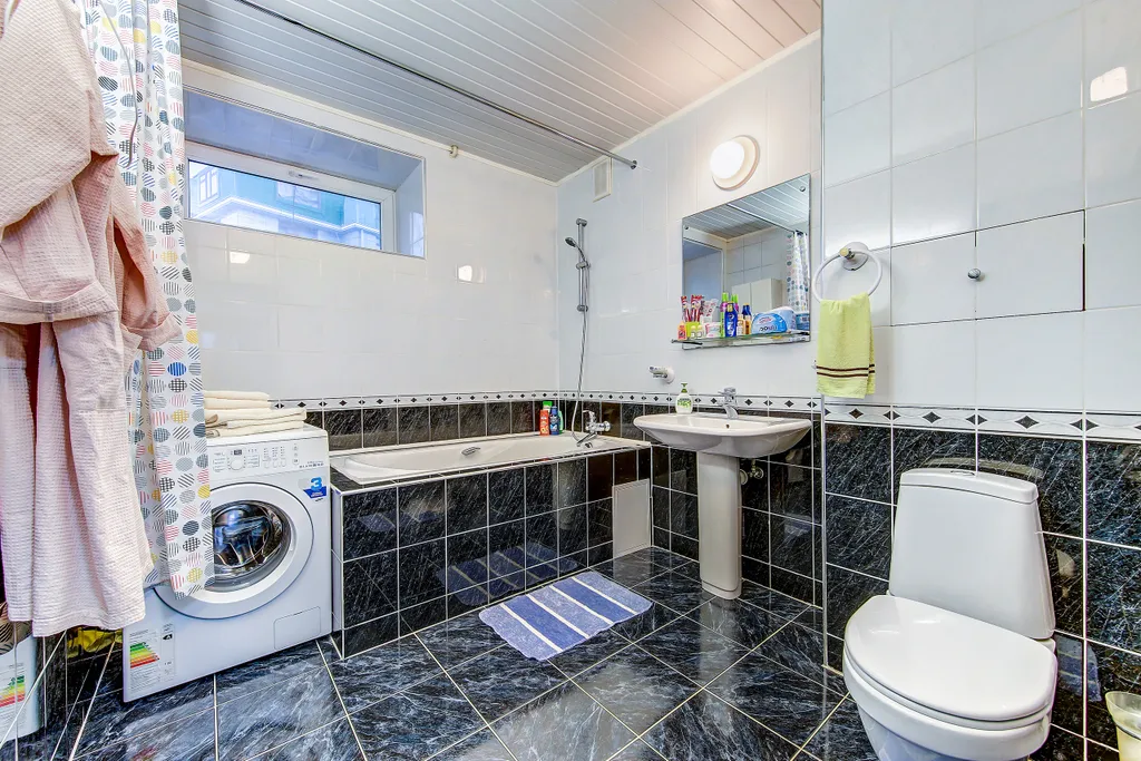 Большая 3-комнатная квартира с видом на Неву и корабли Центр города