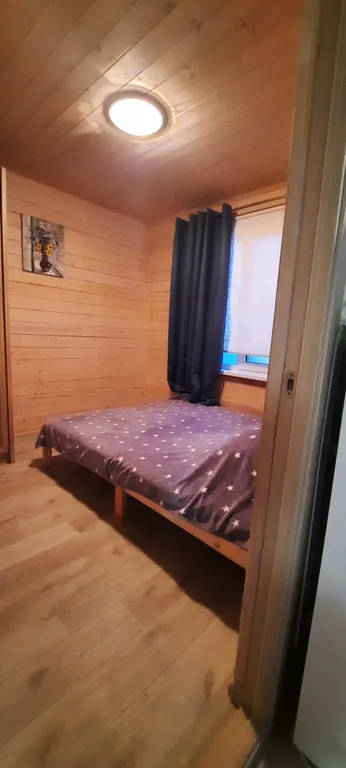 Коттедж с собственной территорией, большой беседкой и мангальной зоной