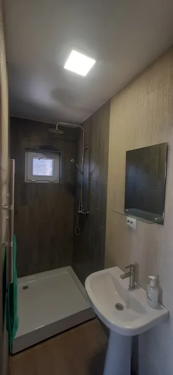 Новый дом в экостиле с мангалом