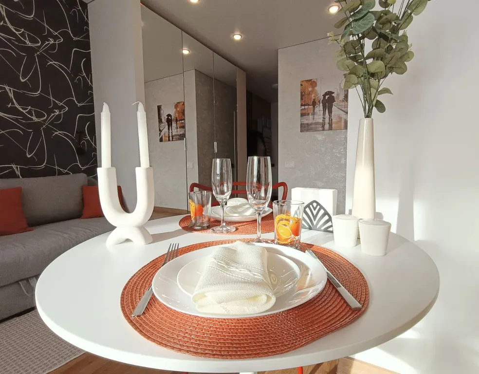 Комфортабельная студия в центре города в доме премиум -класса