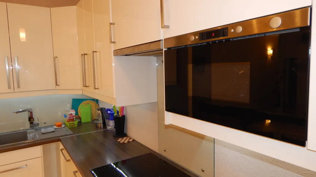 Элитная в центре, метро площадь Ленина, рядом аква-парк, зоопарк, тц аура, парк