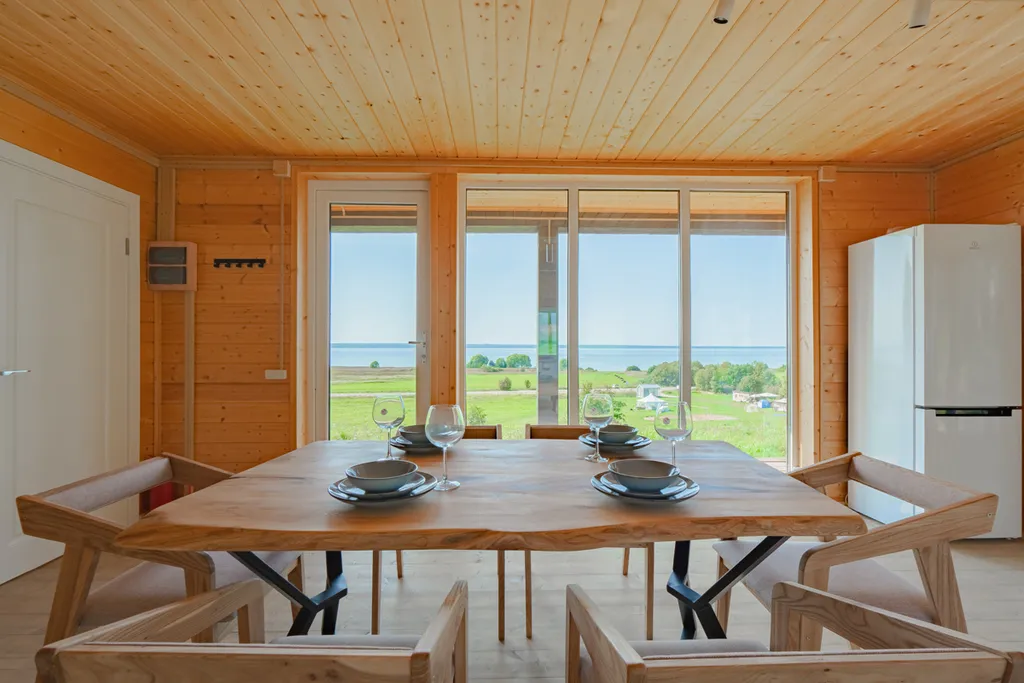 Малый дом с панорамным видом на озеро