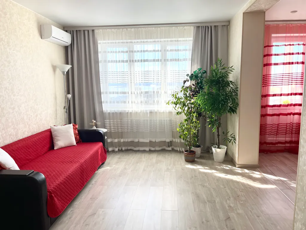 Студия на набережной с видом на Волгу