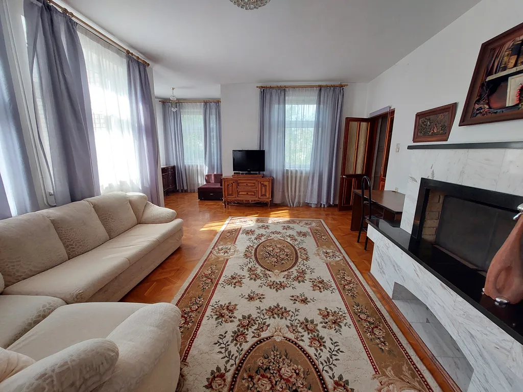 Коттедж Большой дом в центре города — Геленджик