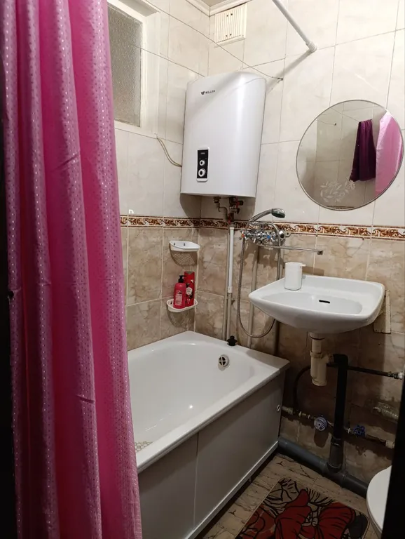 Уютная однокомнатная квартира в центре Ильичевского района.