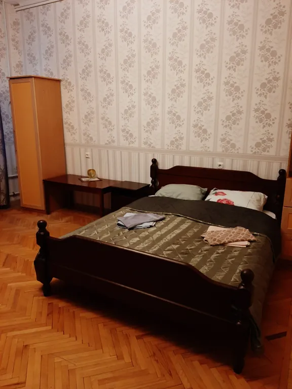 Уютная квартира в центре с видом на купол Владимирского Собора