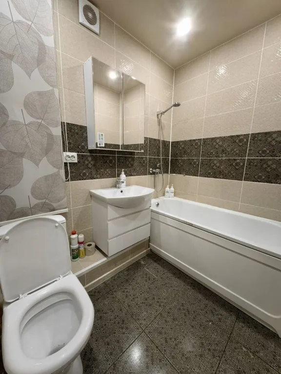 3-комнатная квартира со свежим ремонтом и новой мебелью