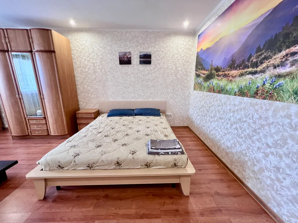 Квартира Квартира для большой семьи в центре с видом на кремль+паркинг и сауна — Казань