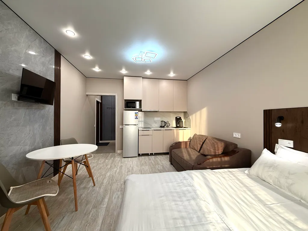 Новая квартира-студия в жк Раимбек