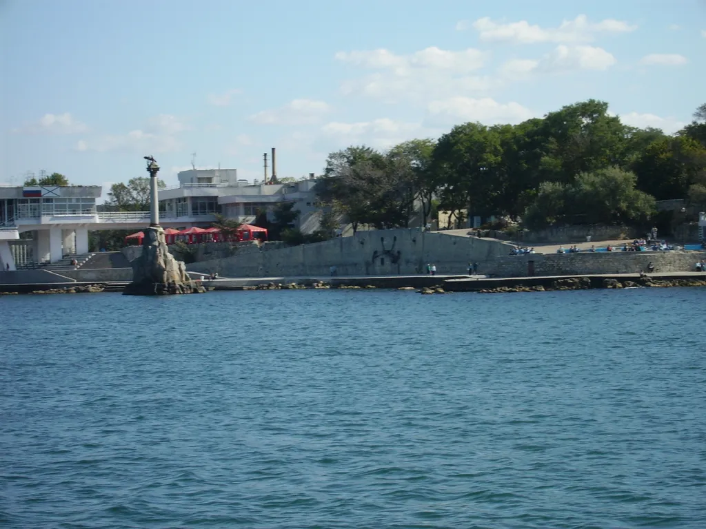 Квартира Трёхкомнатная квартира у кварцевого лучшего пляжа — Севастополь