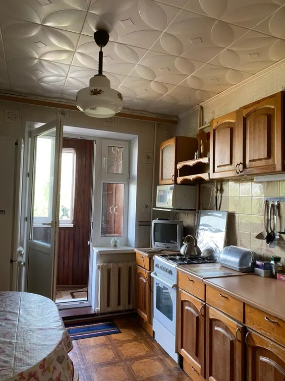 Много места