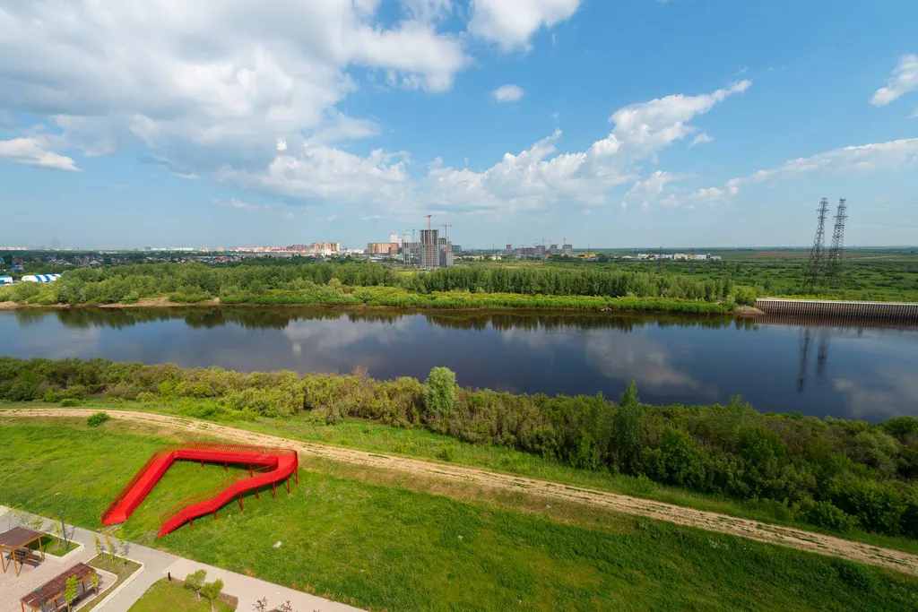 A-Studio с террасой на крыше и мангалом на берегу Туры