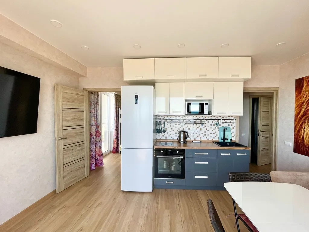 Двухкомнатная квартира с видом на море