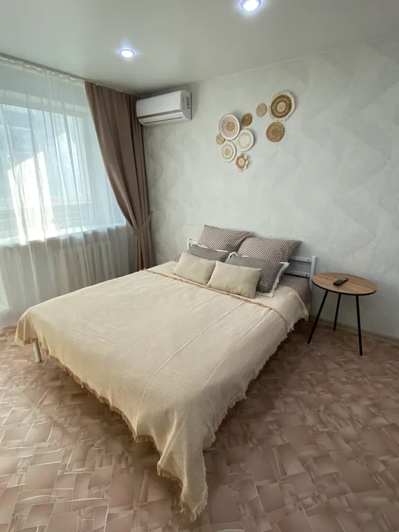 Уютная однокомнатная квартира в центре города — аренда посуточно в Арсеньев