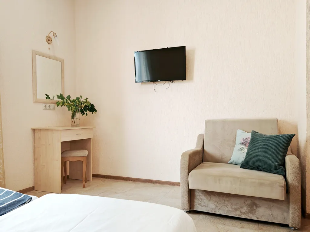 Квартира Квартира Трехместный номер "Комфорт" - тишина, прохлада и уют! — Геленджик