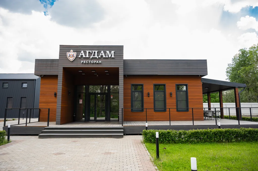 Дом с видом на лес и пруд 150 квадратов