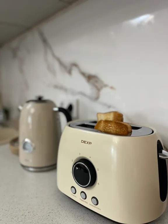 Студия располагается рядом с жд вокзалом.