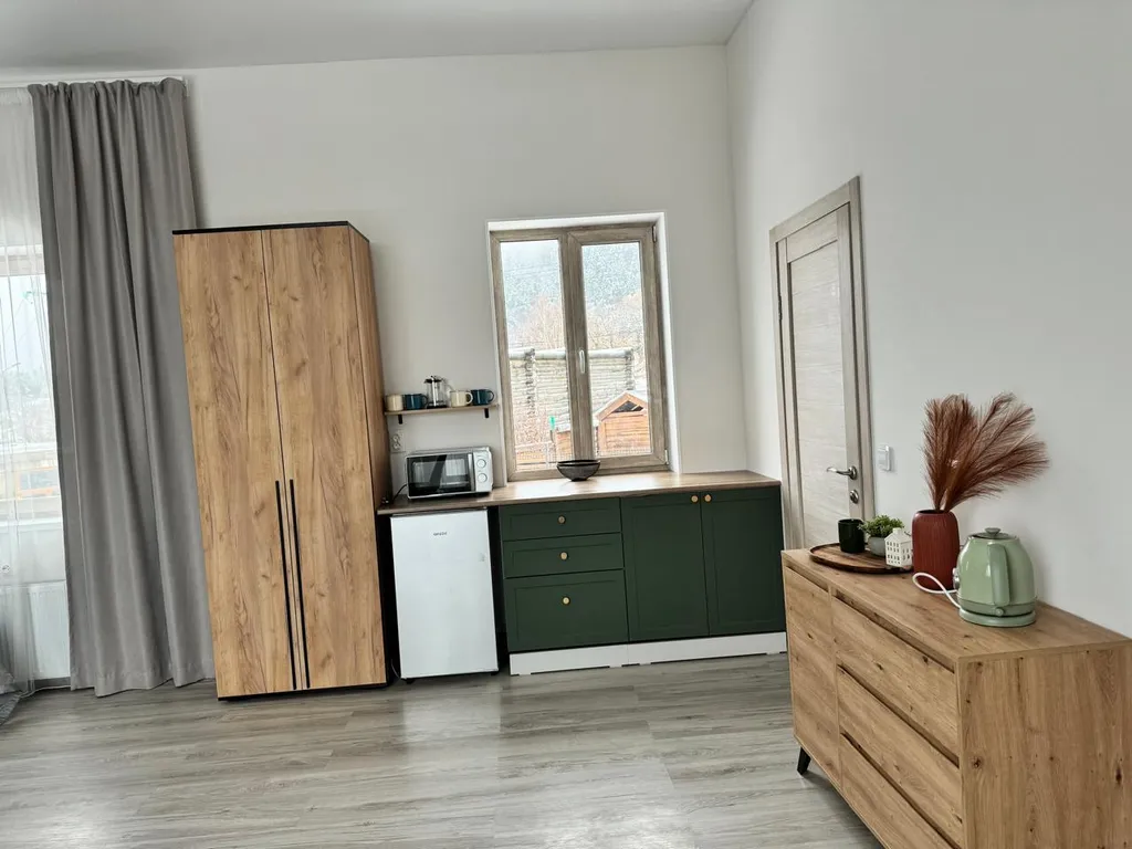 Комната с видом на горы