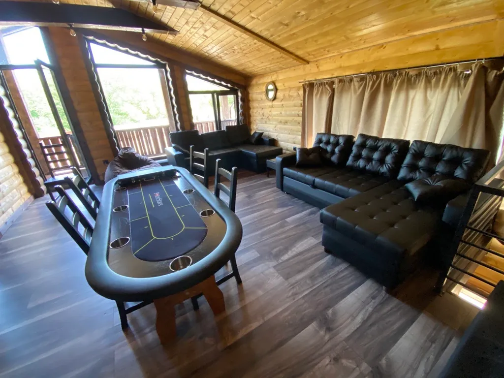 Гостевой дом с русской баней и покерным столом