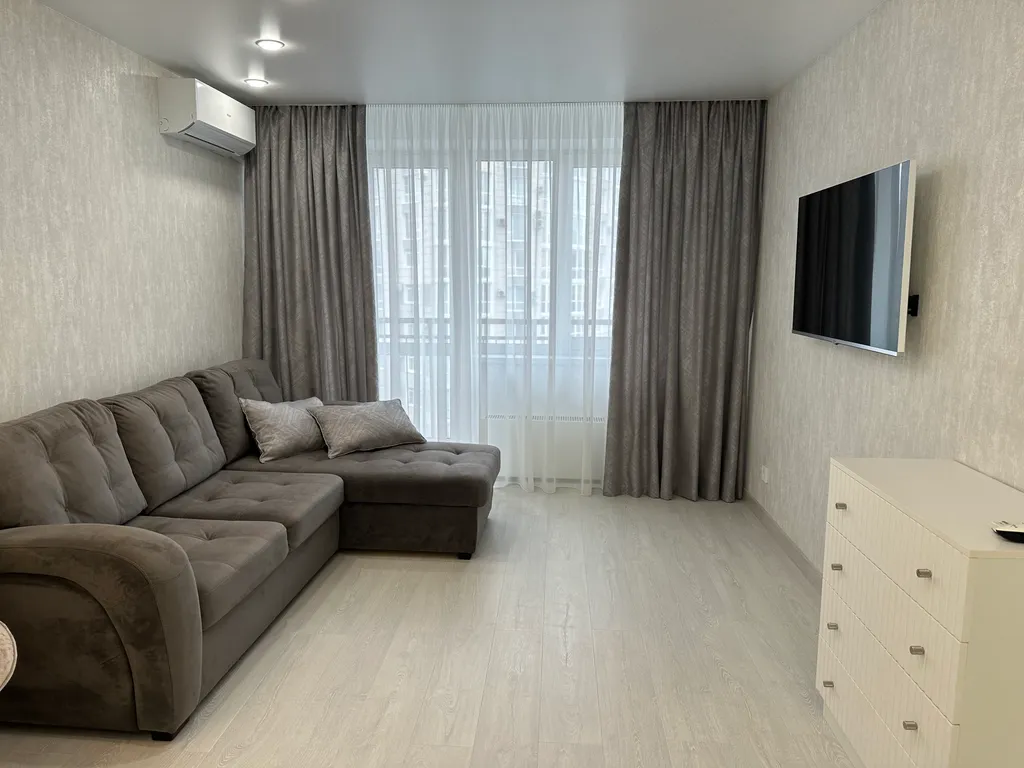 Квартира после капитального ремонта, 200 метров от гостиницы парк инн