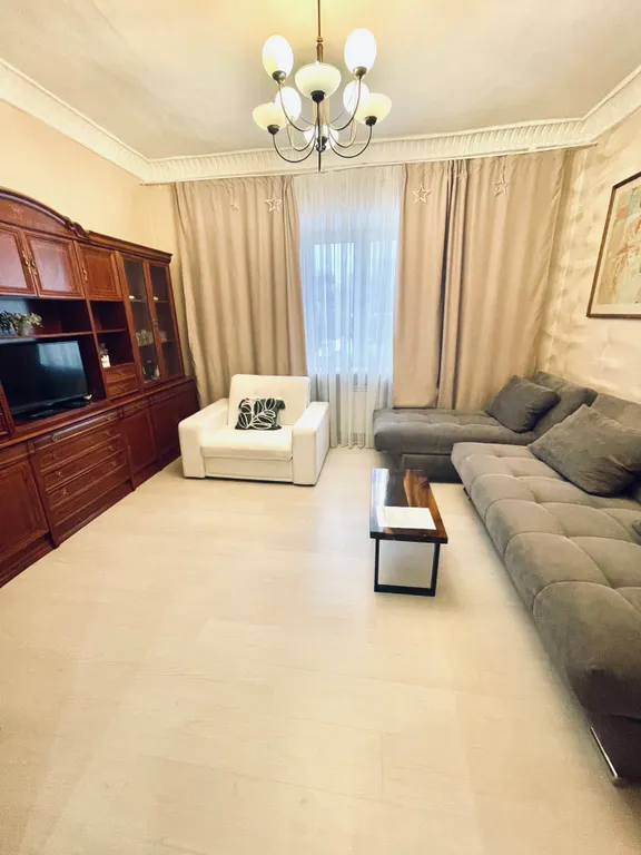 Полнометражная 2-комнатная квартира в историческом центре — аренда посуточно в Екатеринбург