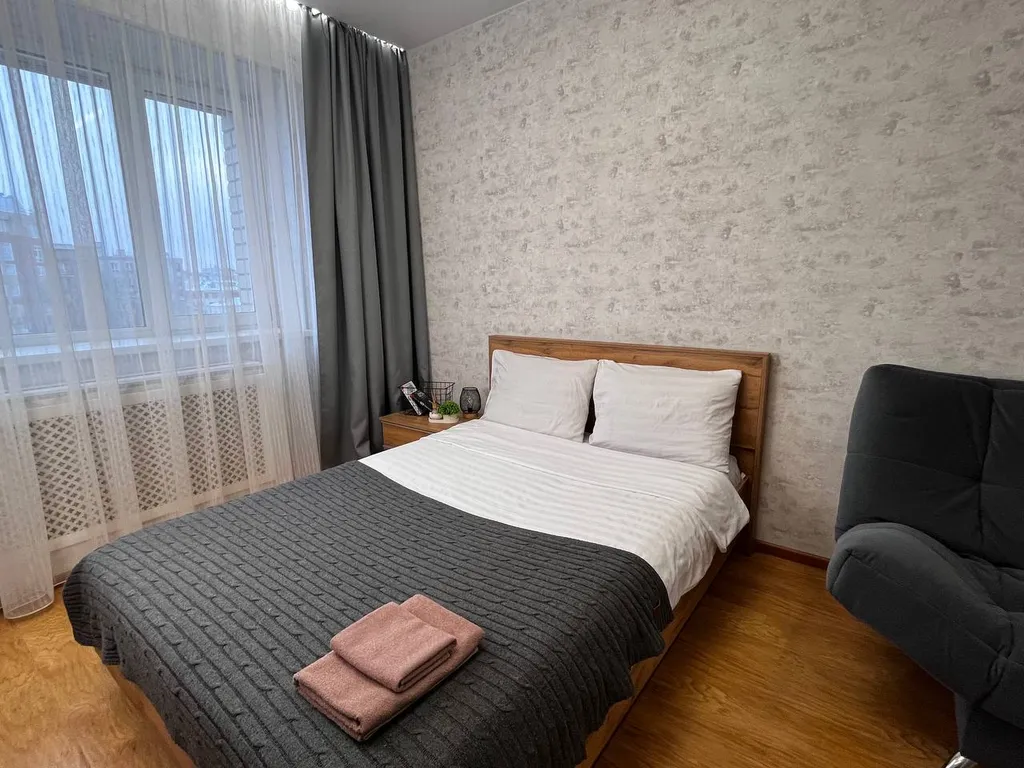 Просторная однокомнатная квартира в районе Набережной Грина