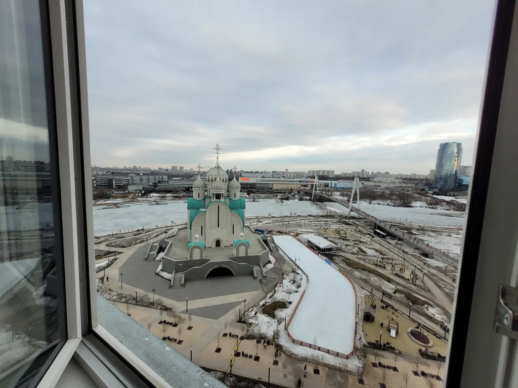 Двушка с видом на храм