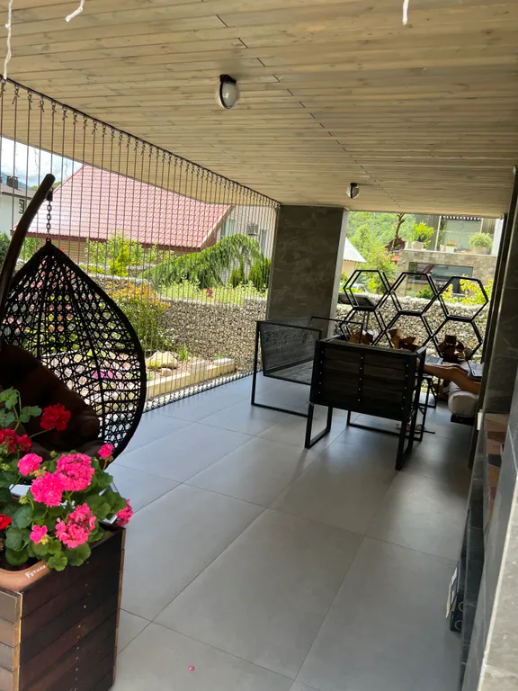 Апартаменты в Куб-Терра, Нарцисс